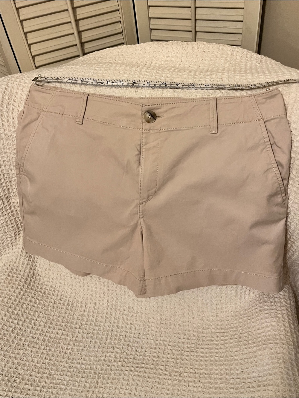 Loft The washed twill 4” shorts